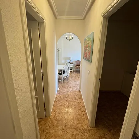 Cozy 2 Bedroom Near Locos Apartment *