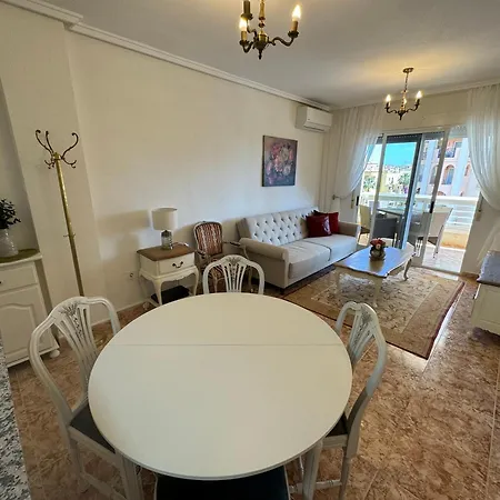 Apartment Cozy 2 Bedroom Near Locos Torrevieja