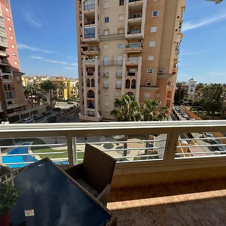 Apartment Cozy 2 Bedroom Near Locos *