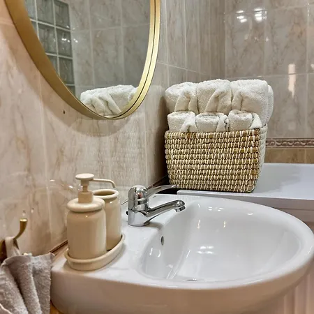 아파트 Cozy 2 Bedroom Near Locos *